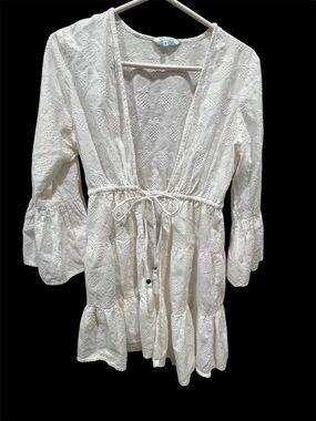 Blue Island White Pineapple-Textured Coverup